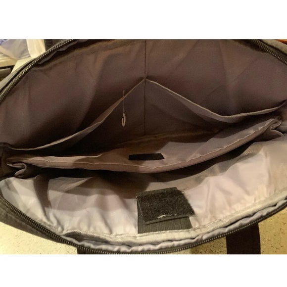 Burner 15” Laptop Shockproof/Waterproof Bag - Picture 5 of 7